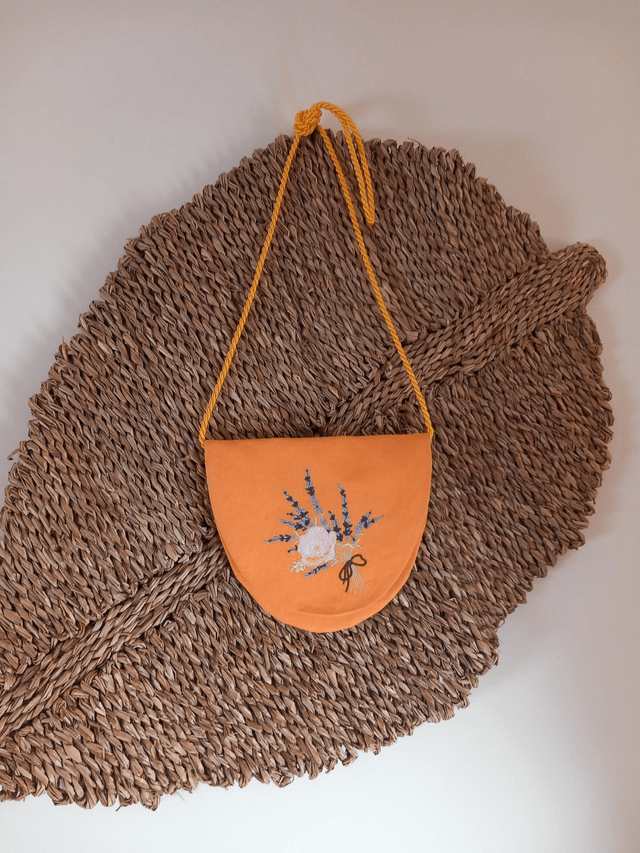 Sac bandoulière en lin brodé orange