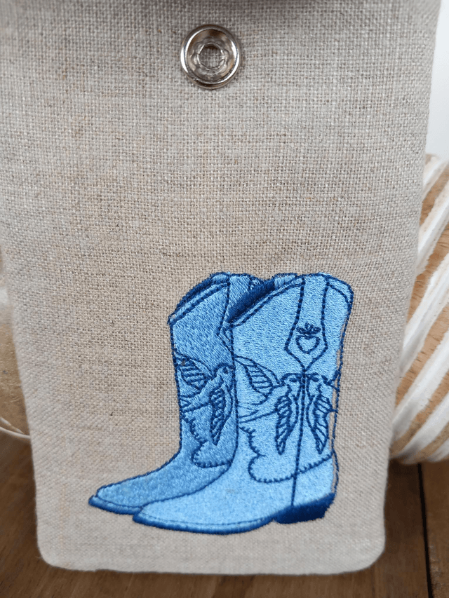 Étui à lunettes ou pochette téléphone lin brodé "Bottes santiags bleues"