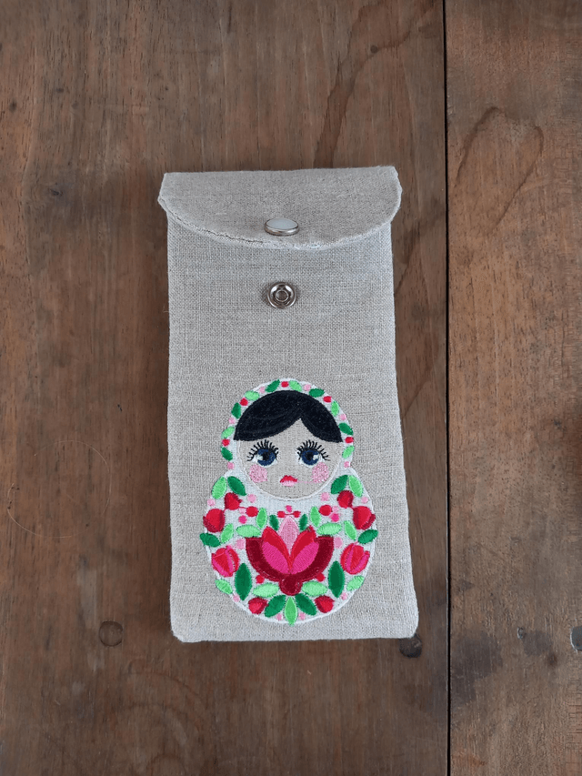 Étui à lunettes ou pochette téléphone lin brodé "Babouchka"