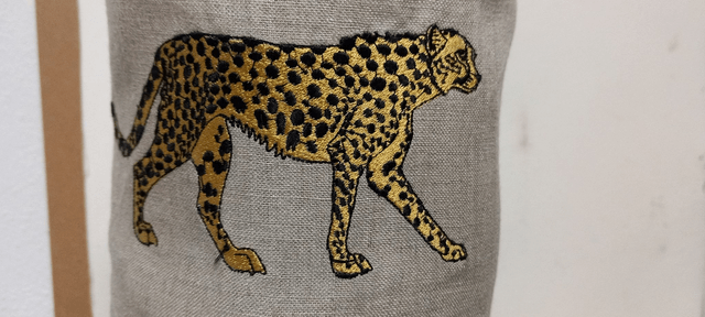 Abat-jour suspension en lin brodé Guépard