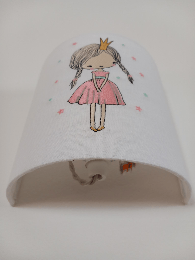 Applique murale demi-cercle en lin brodé Princesse.   Electrifiée.