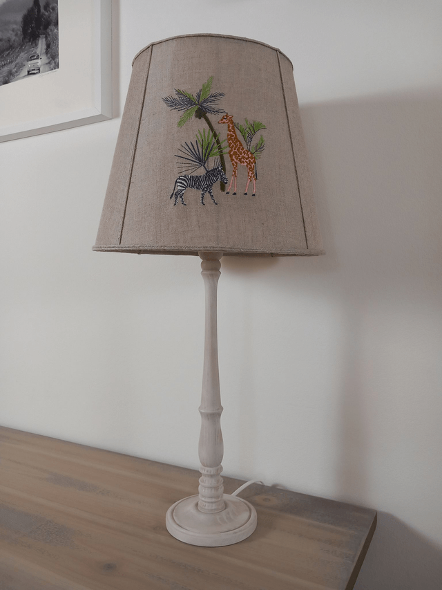 Abat-jour brodé "Savane Africaine" - Lampe de table avec pied