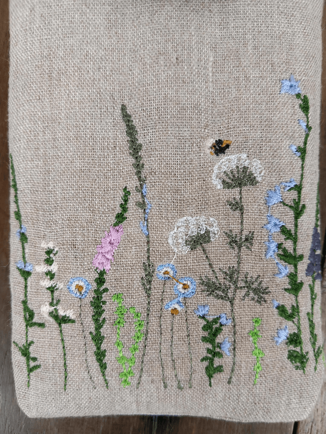 Étui à lunettes ou pochette téléphone lin brodé  "abeille Fleurs"