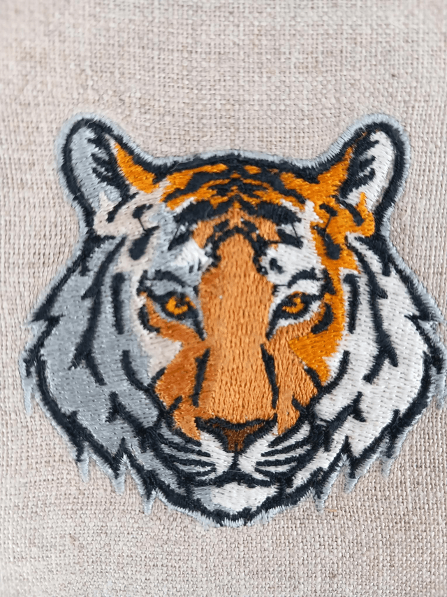 Étui à lunettes ou pochette téléphone lin brodé "Tigre"