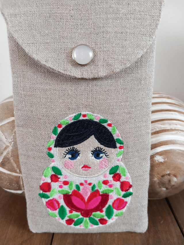 Étui à lunettes ou pochette téléphone lin brodé "Babouchka"