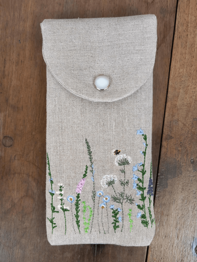 Étui à lunettes ou pochette téléphone lin brodé  "abeille Fleurs"