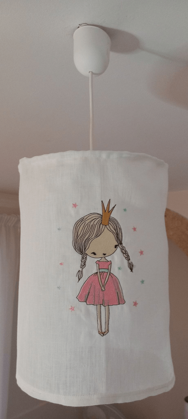 Abat-jour suspension en lin brodé Princesse